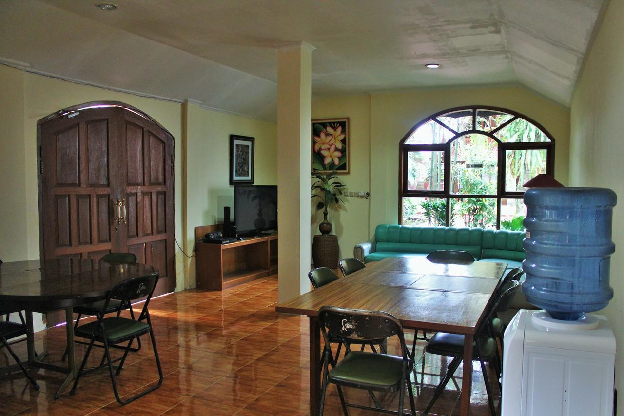 Reddoorz Hostel @ Dago 2 Bandung Eksteriør billede