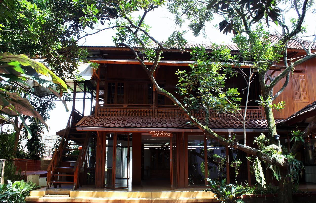 Reddoorz Hostel @ Dago 2 Bandung Eksteriør billede