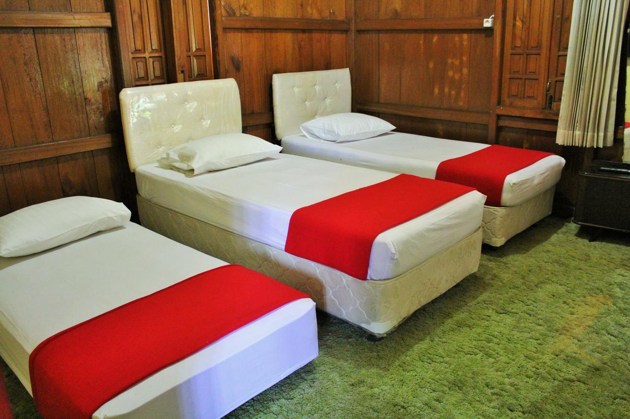 Reddoorz Hostel @ Dago 2 Bandung Eksteriør billede