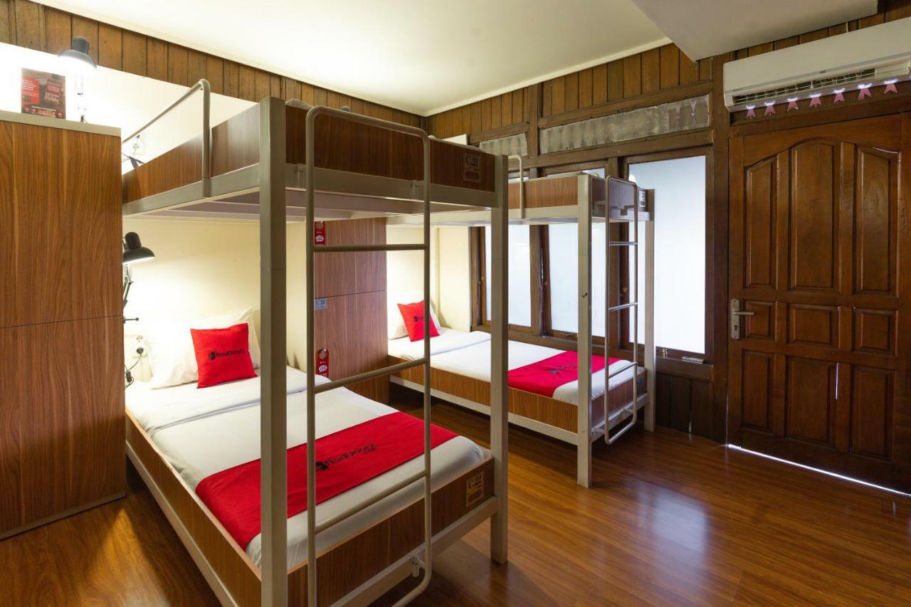 Reddoorz Hostel @ Dago 2 Bandung Eksteriør billede